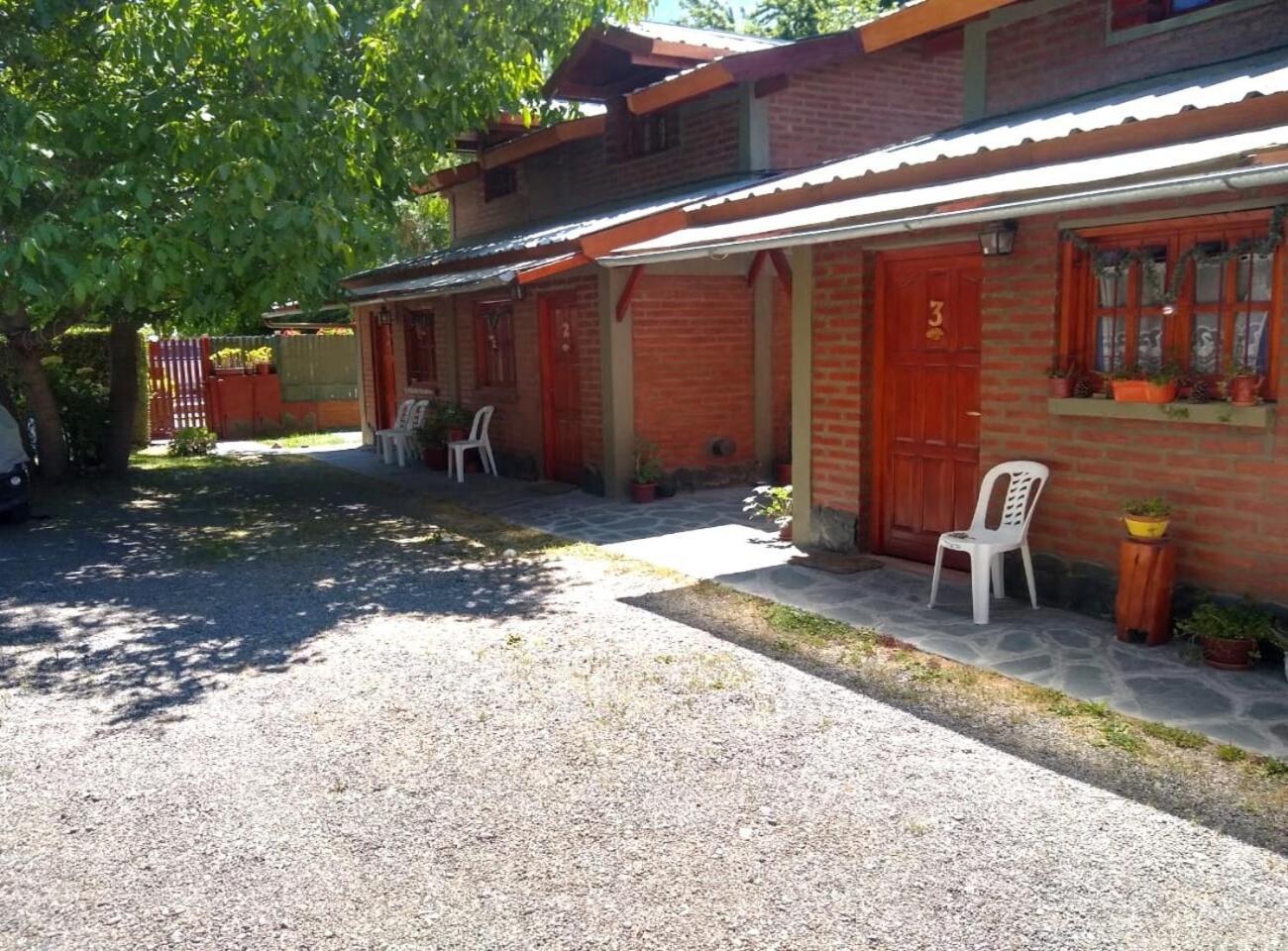 Cabanas Tunquelen El Bolsón المظهر الخارجي الصورة